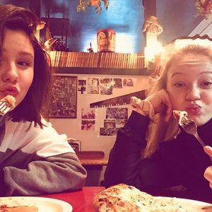 Meet your Posher, Mazy